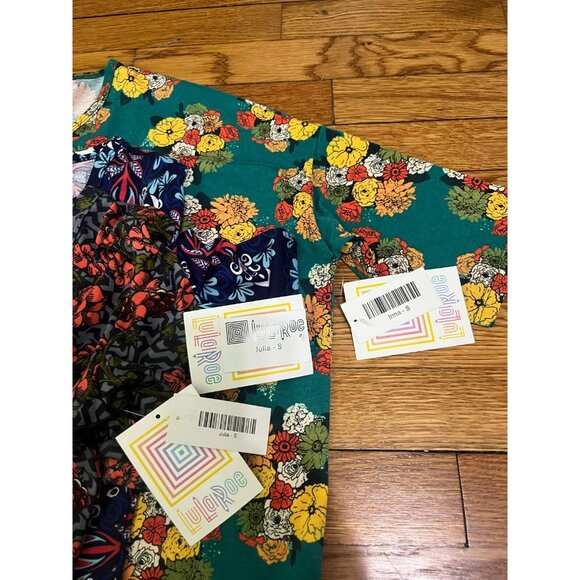 LulaRoe Julia Dress Women's Size Small Lot of 3 Irma Shirt NWT - Picture 5 of 5